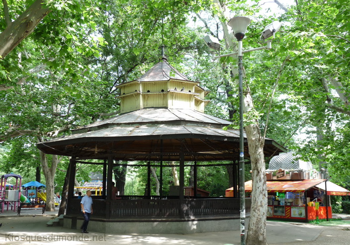 Bucarest (Cismigiu) kiosque 6