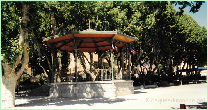 Digne-les-Bains kiosque 01