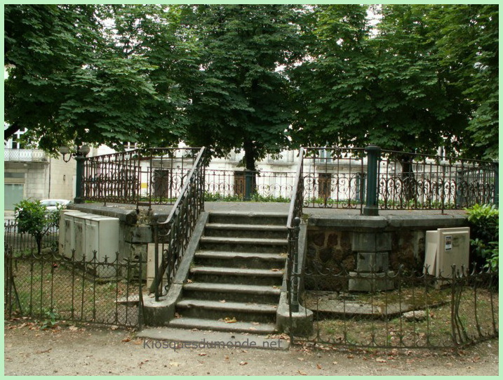 Périgueux kiosque 04