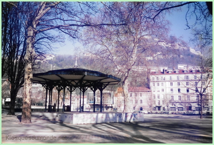 Grenoble kiosque 02