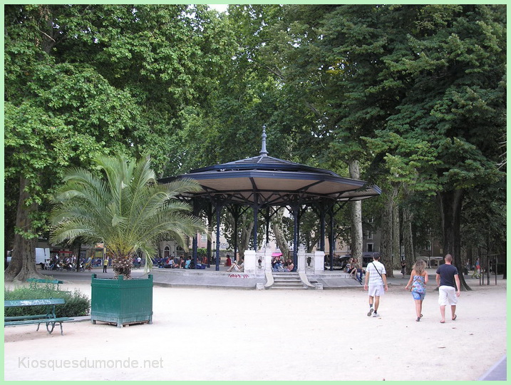 Grenoble kiosque 03