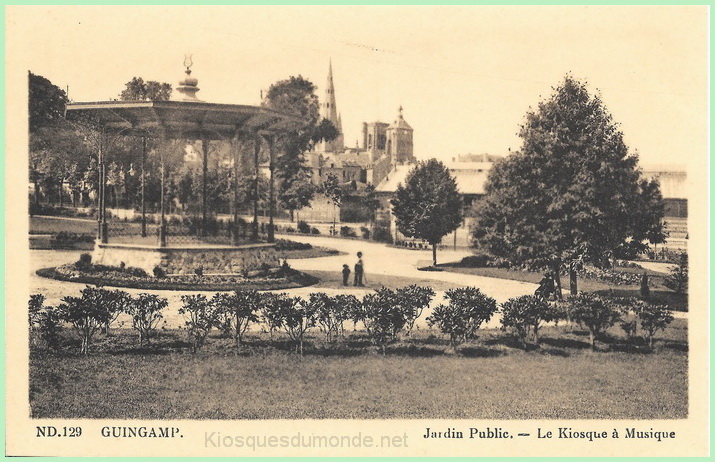 Guingamp kiosque 01