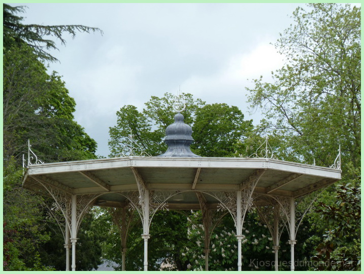 Guingamp kiosque 03