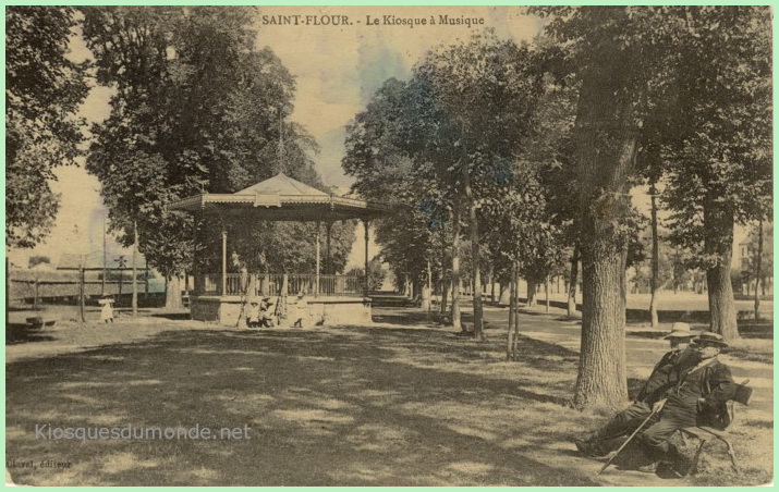 Saint-Flour kiosque 01