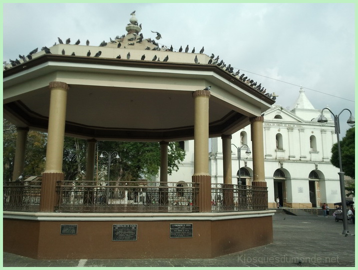 Heredia-kiosque-02