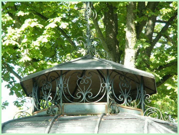 Bourges kiosque 03