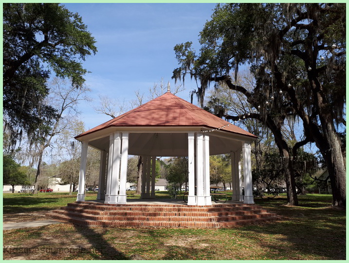 Saint Francisville kiosque 03