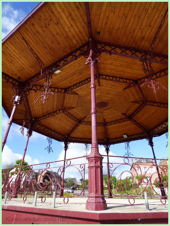 Saint-Michel-en-Thiérache kiosque 10