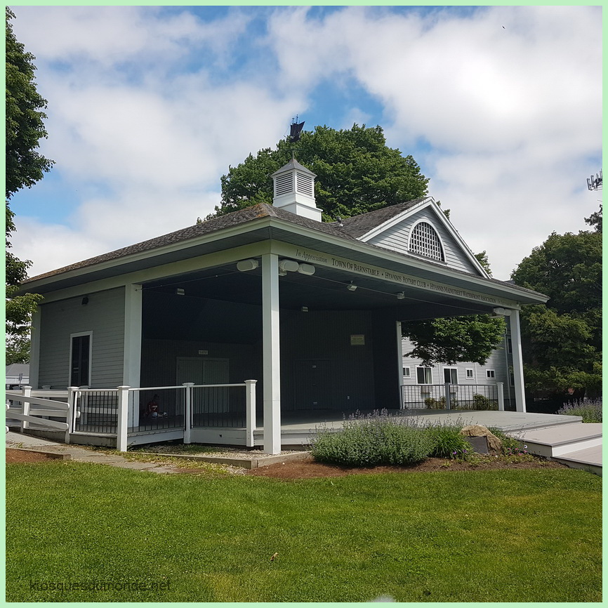 Hyannis (Barnstable) kiosque 02